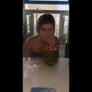 Meet your Posher, Kelsie